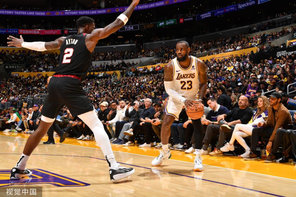 经验丰富的 经验丰富的